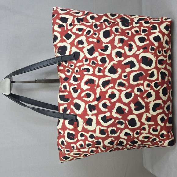 ✨️GUCCI Leopard Printed Nylon Tote Bag - Picture 4 of 16